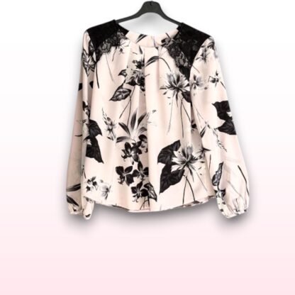 Floral Blouse with Lace Shoulders – Size 18