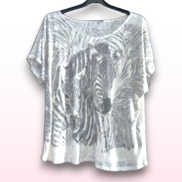 White Zebra Face Lightweight T-Shirt – Size 22