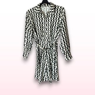 Retro Wave Print Belted Shirt Dress – Size M