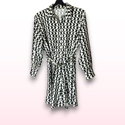 Retro Wave Print Belted Shirt Dress – Size M