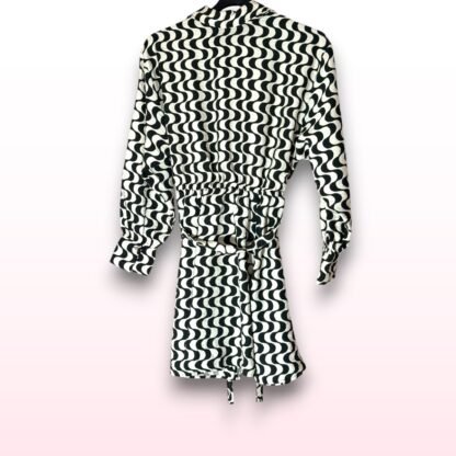Retro Wave Print Belted Shirt Dress – Size M - Image 2