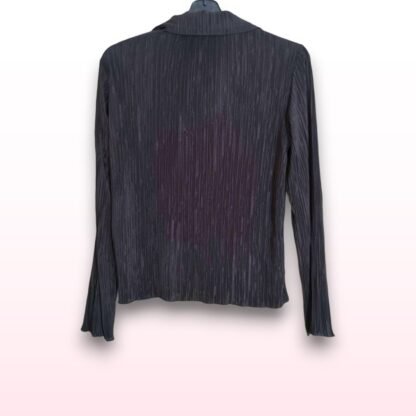 Black Plissé Button-Up Shirt – Size M - Image 2